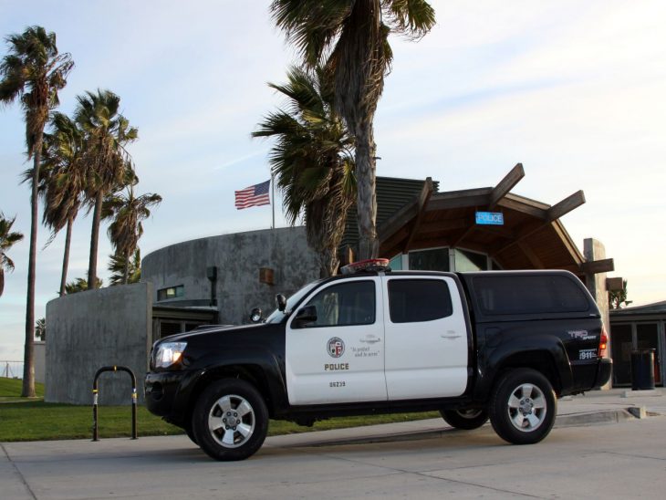 LAPD_SUV_parked_at_Venice_Beach Yo! Venice!