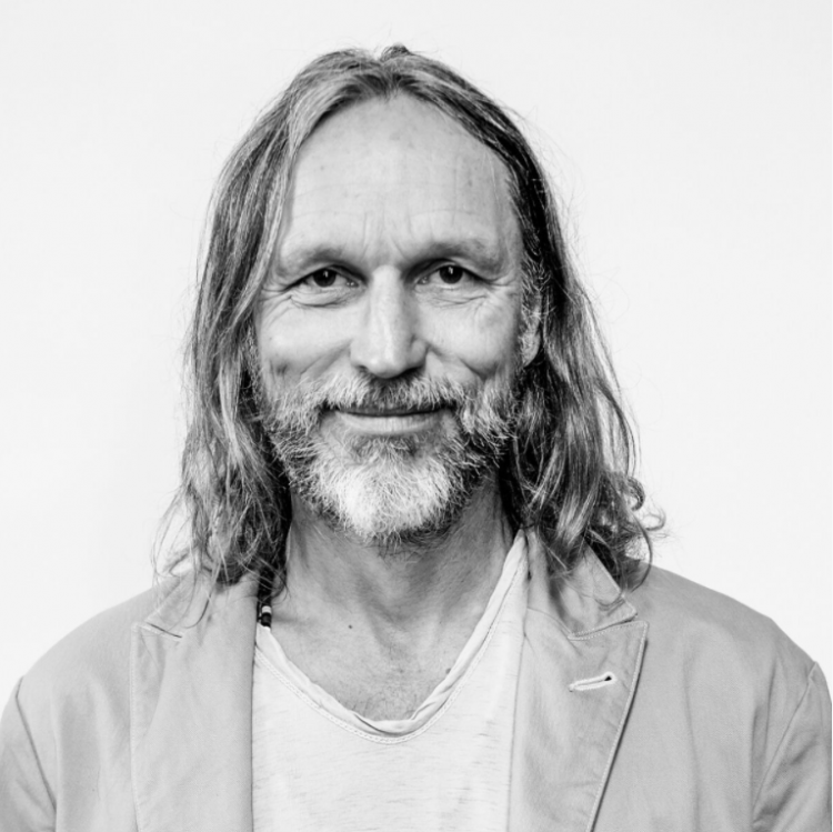 A Look Inside the Venice Home of Former Apple Designer Christopher